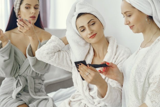 GlowComfort Praxis für Botox und Faltenbehandlung